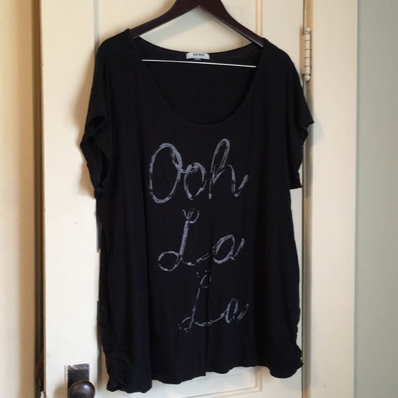 Old Navy Tops - 🎉3 for $15 Old Navy T-shirt